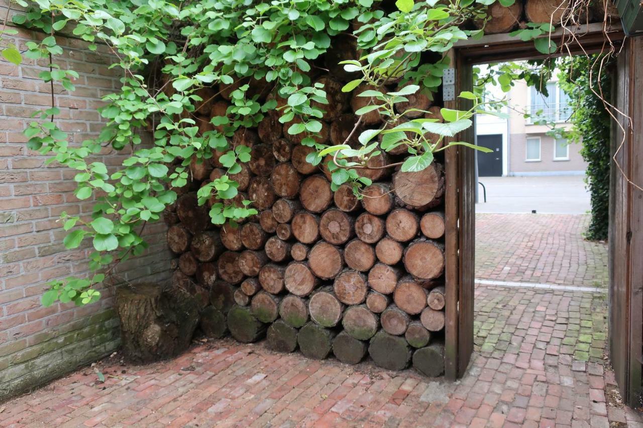 De Buitenmuur Guest House เทิร์นเฮาท์ ภายนอก รูปภาพ
